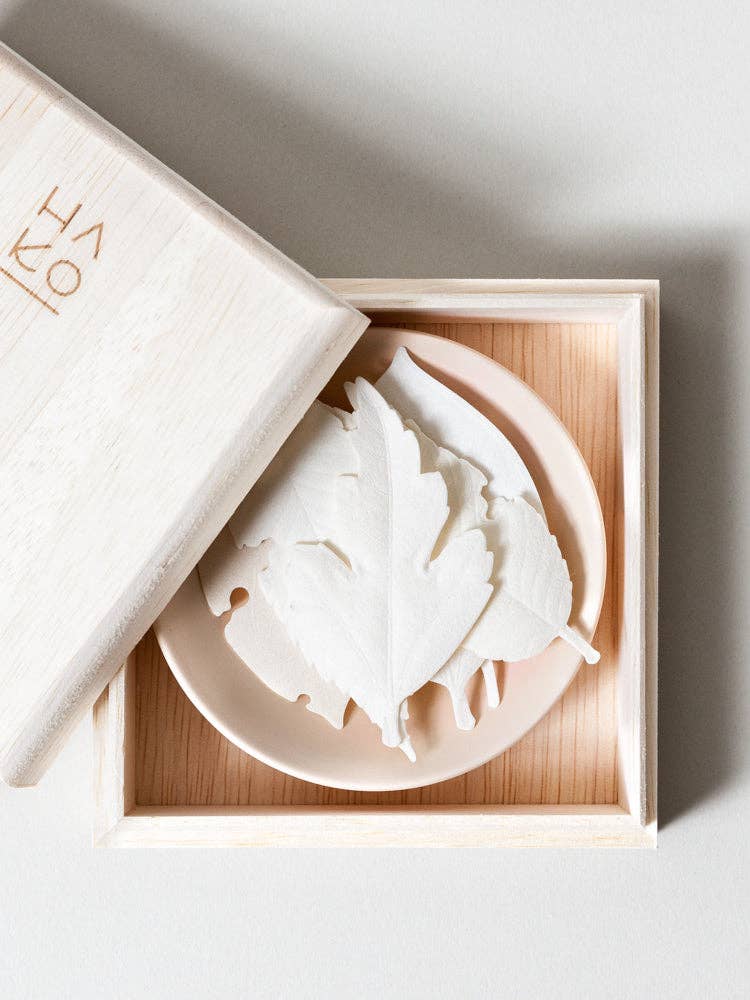 HA KO Paper Incense - Wooden Box Set of 6 Leaves With Burning Dish