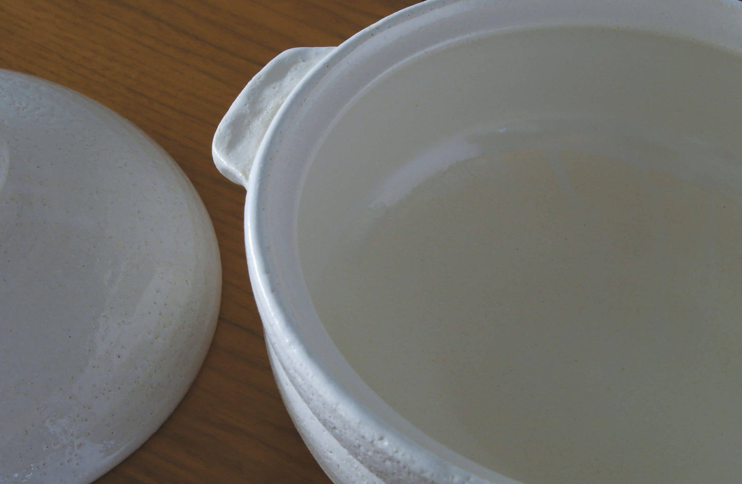 Kamoshika Earthenware Donabe Pot