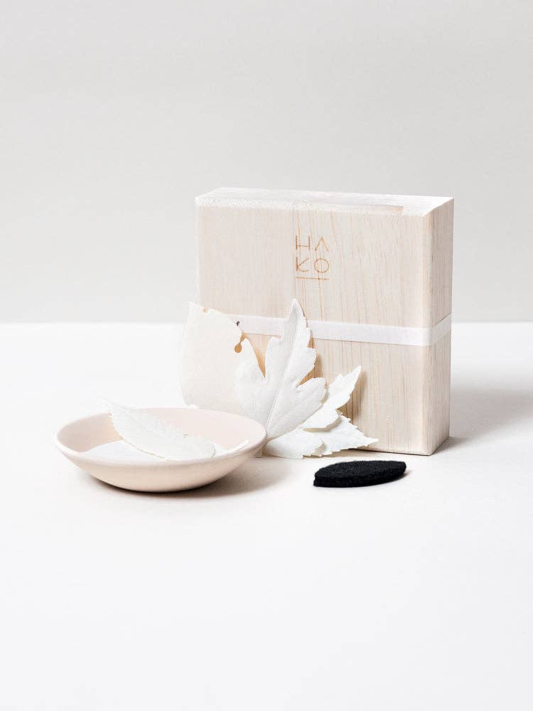 HA KO Paper Incense - Wooden Box Set of 6 Leaves With Burning Dish
